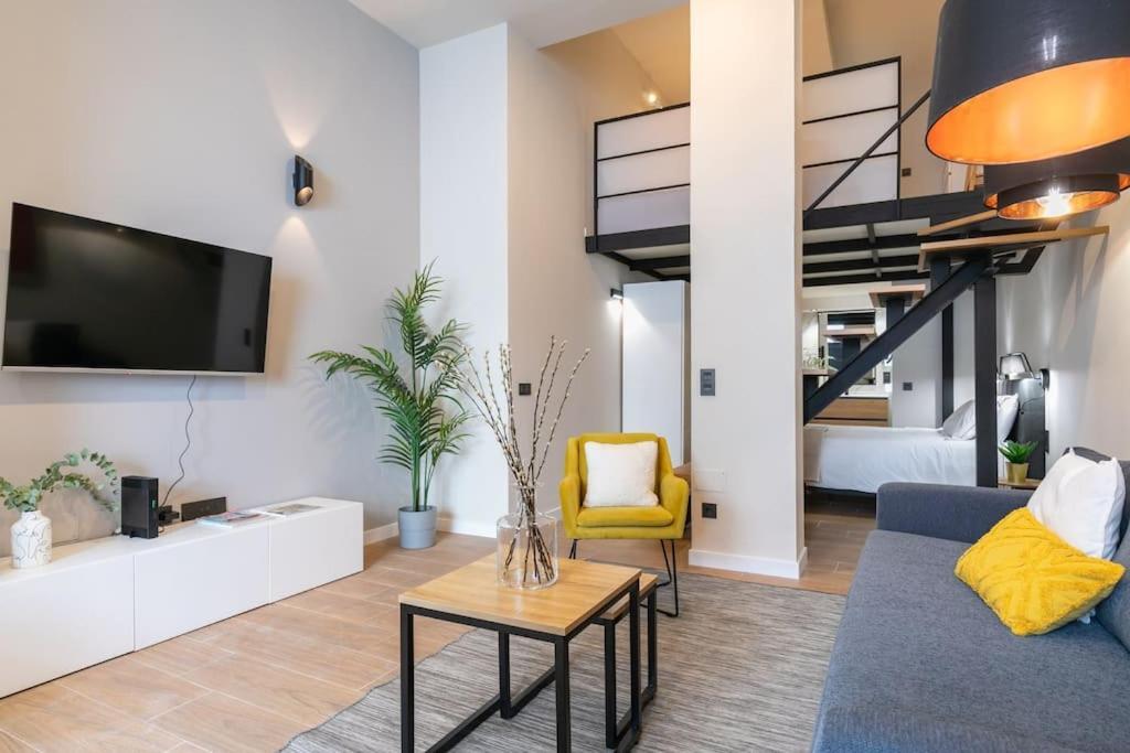Precioso Duplex En Zona Vista Alegre En Appartement *