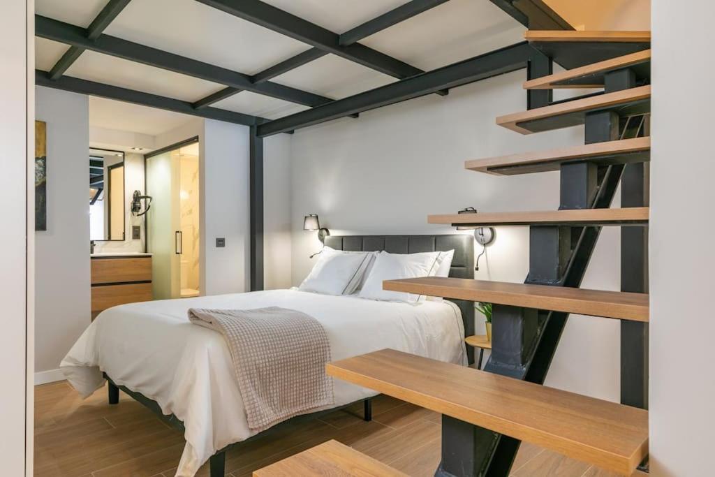 Apartamento Precioso Duplex En Zona Vista Alegre En Madri